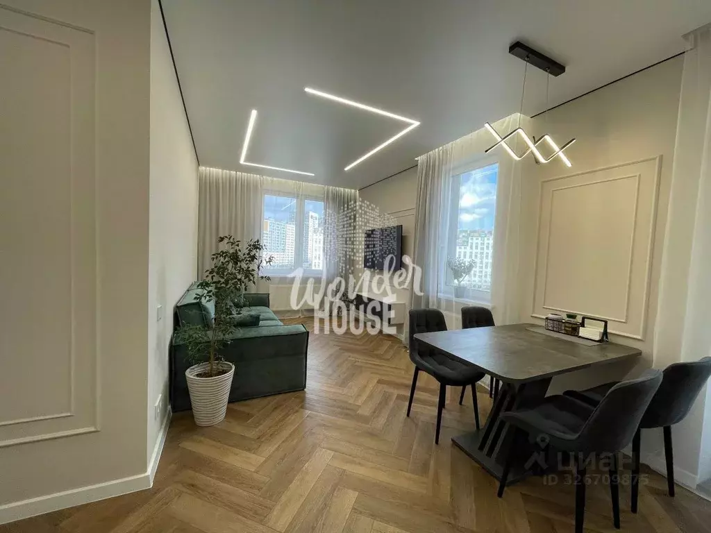 3-к кв. Тюменская область, Тюмень ул. Фармана Салманова, 16 (81.0 м) - Фото 1