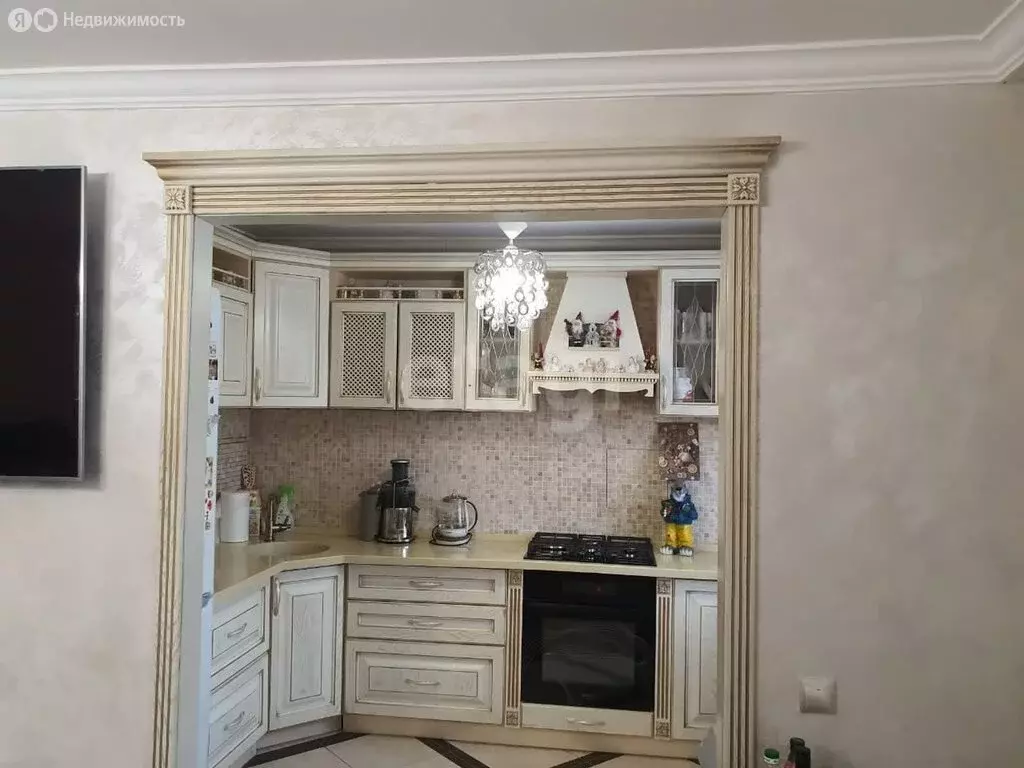 3-комнатная квартира: Альметьевск, улица Чернышевского, 47 (72 м) - Фото 2