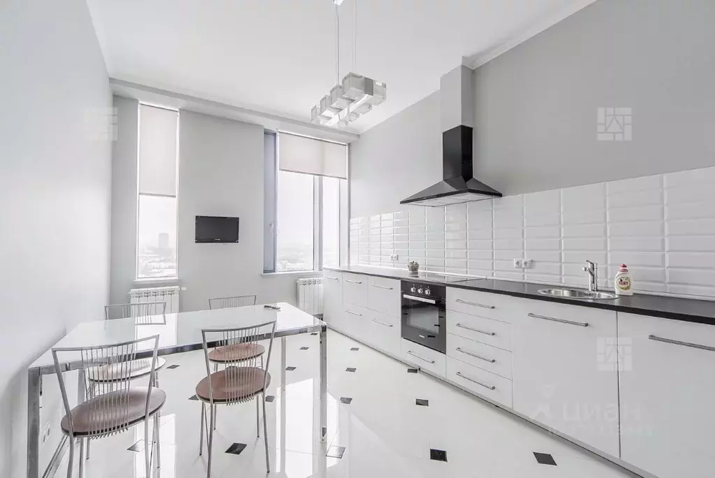 2-к кв. Москва Мосфильмовская ул., 8 (107.0 м) - Фото 1