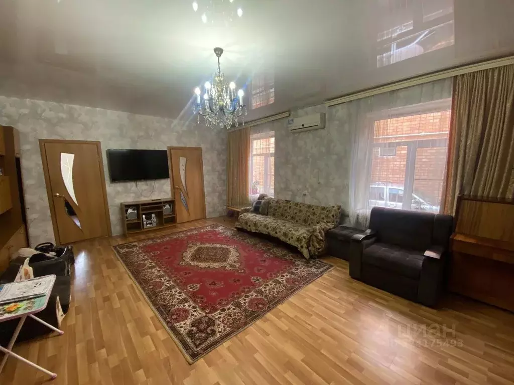 Дом в Краснодарский край, Армавир ул. Имени Маршала Жукова, 86 (108 м) - Фото 1