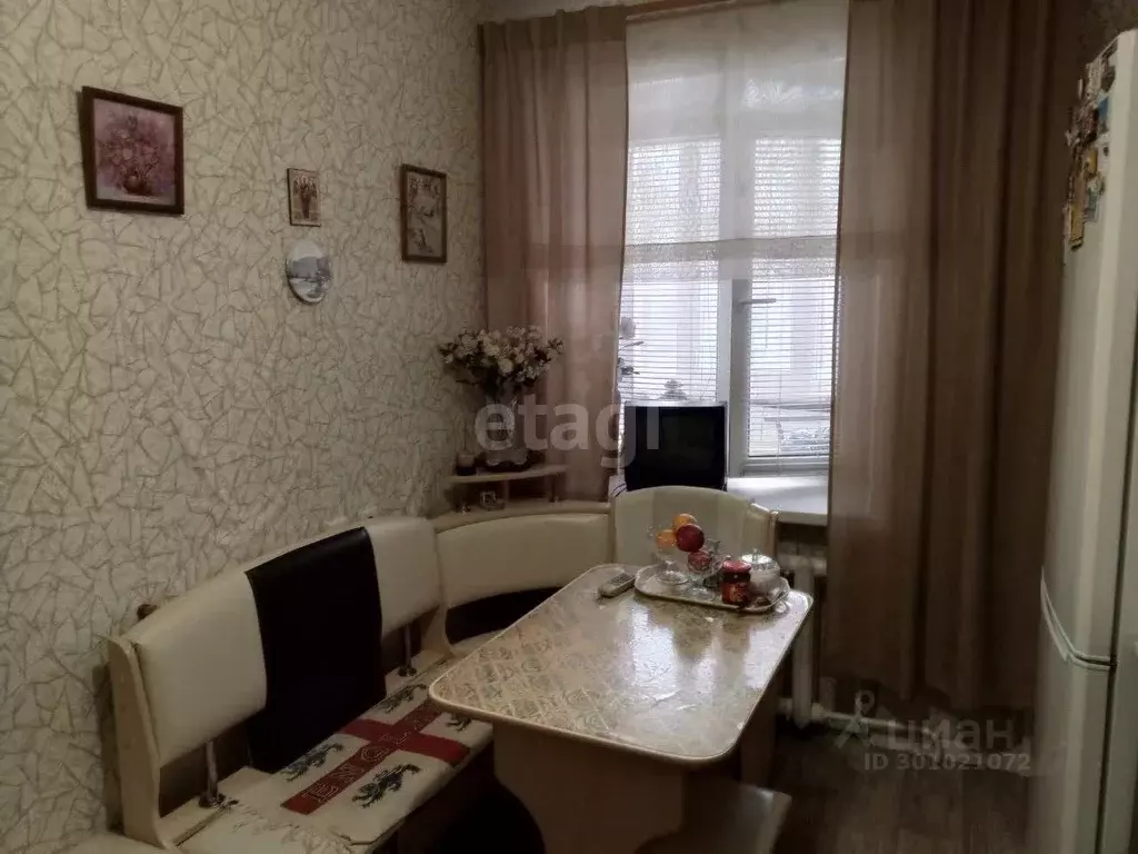 2-к кв. Удмуртия, Глазов ул. Кирова, 46 (45.7 м) - Фото 0