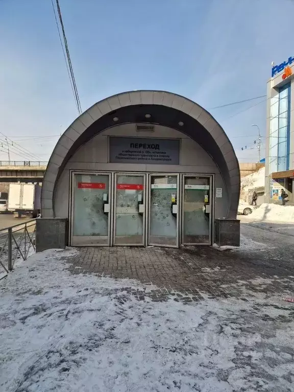 Торговая площадь в Новосибирская область, Новосибирск Большевистская ... - Фото 0