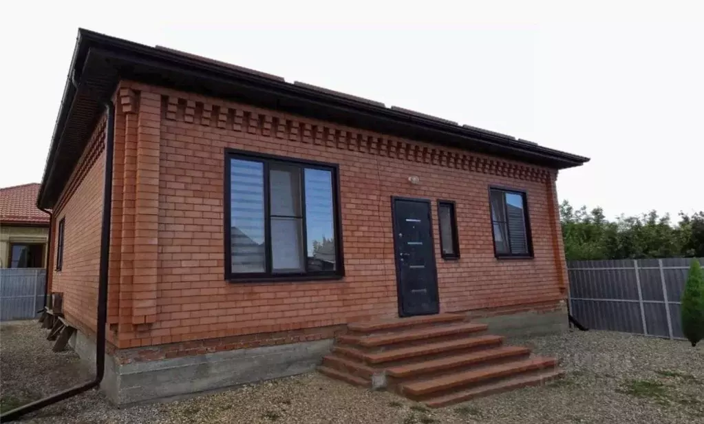 Дом в Ставропольский край, Новоалександровск Сиреневая ул. (80 м) - Фото 1