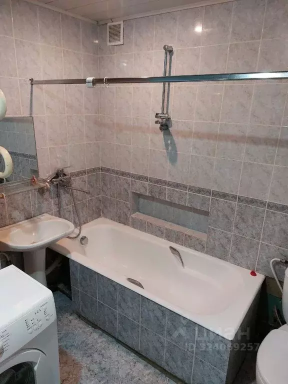 1-к кв. Свердловская область, Асбест ул. Мира, 13 (31.4 м) - Фото 1