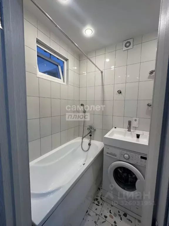 2-к кв. Волгоградская область, Волгоград пос. Ангарский, ул. ... - Фото 0