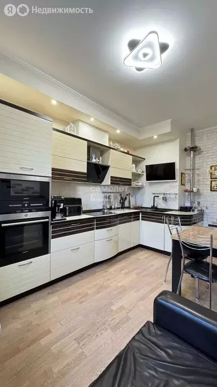 2-комнатная квартира: Химки, Спартаковская улица, 5/7 (65.2 м) - Фото 1