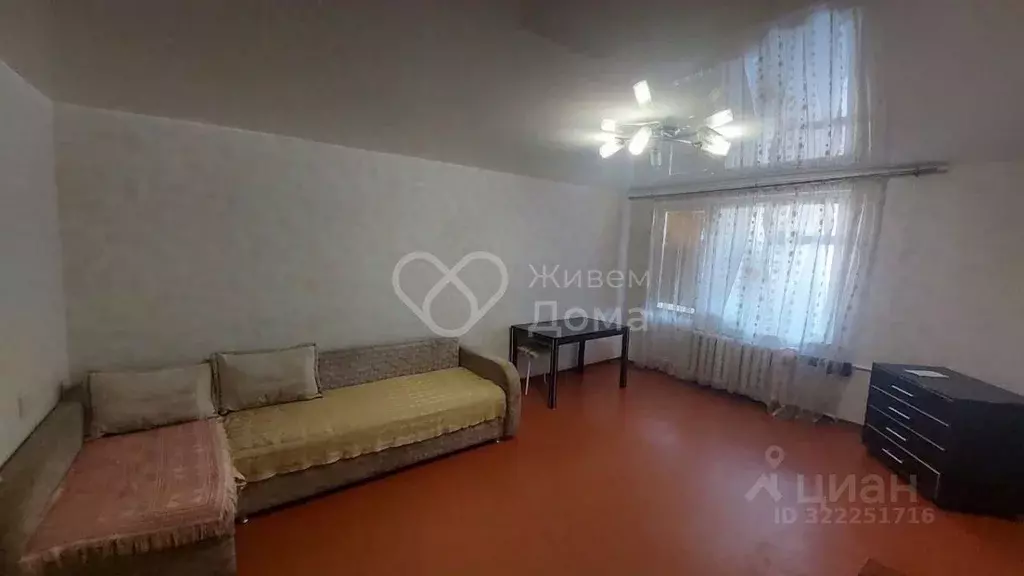 4-к кв. Волгоградская область, Волжский Оломоуцкая ул., 27 (71.4 м) - Фото 0