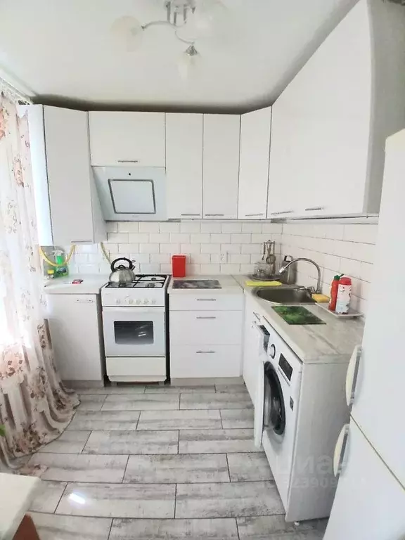 2-к кв. Татарстан, Зеленодольск ул. Энгельса, 36 (46.0 м) - Фото 2