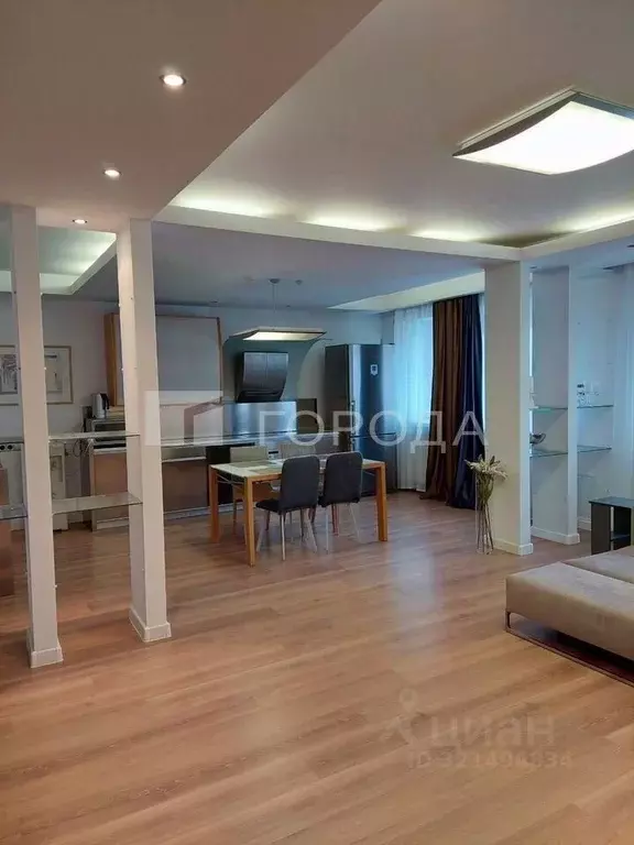 4-к кв. Новосибирская область, Новосибирск Коммунистическая ул., 12 ... - Фото 0