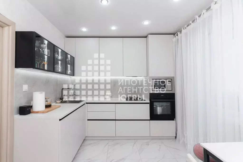 3-к кв. Ханты-Мансийский АО, Ханты-Мансийск Южный мкр, ул. Ямская, 1/1 ... - Фото 0