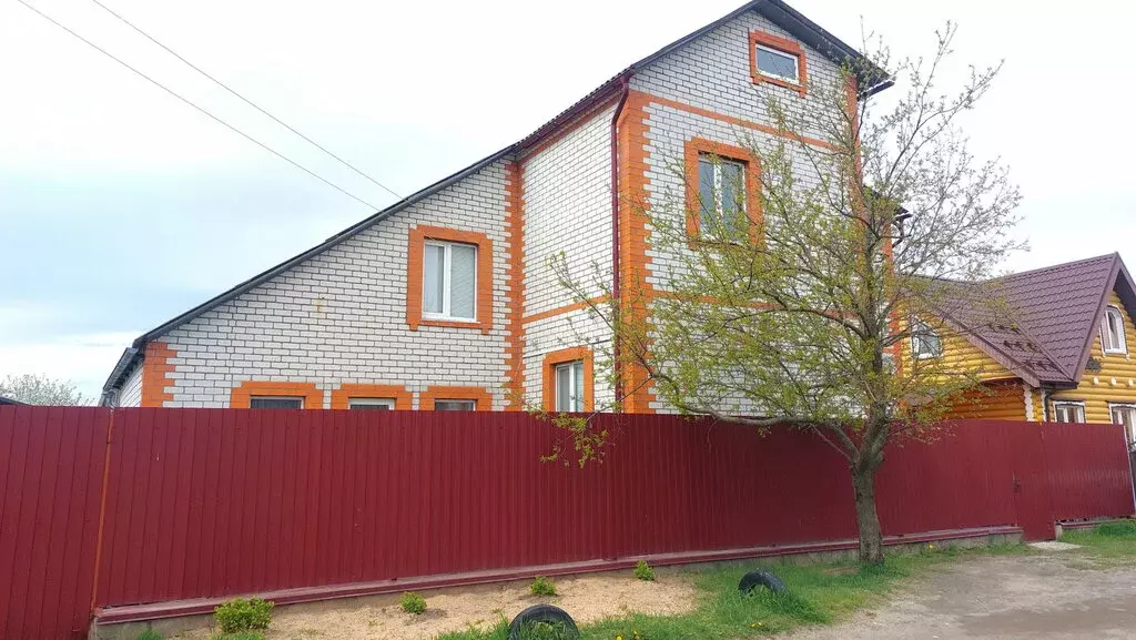 Дом в Брянск, улица Клары Цеткин, 47 (196.7 м) - Фото 0