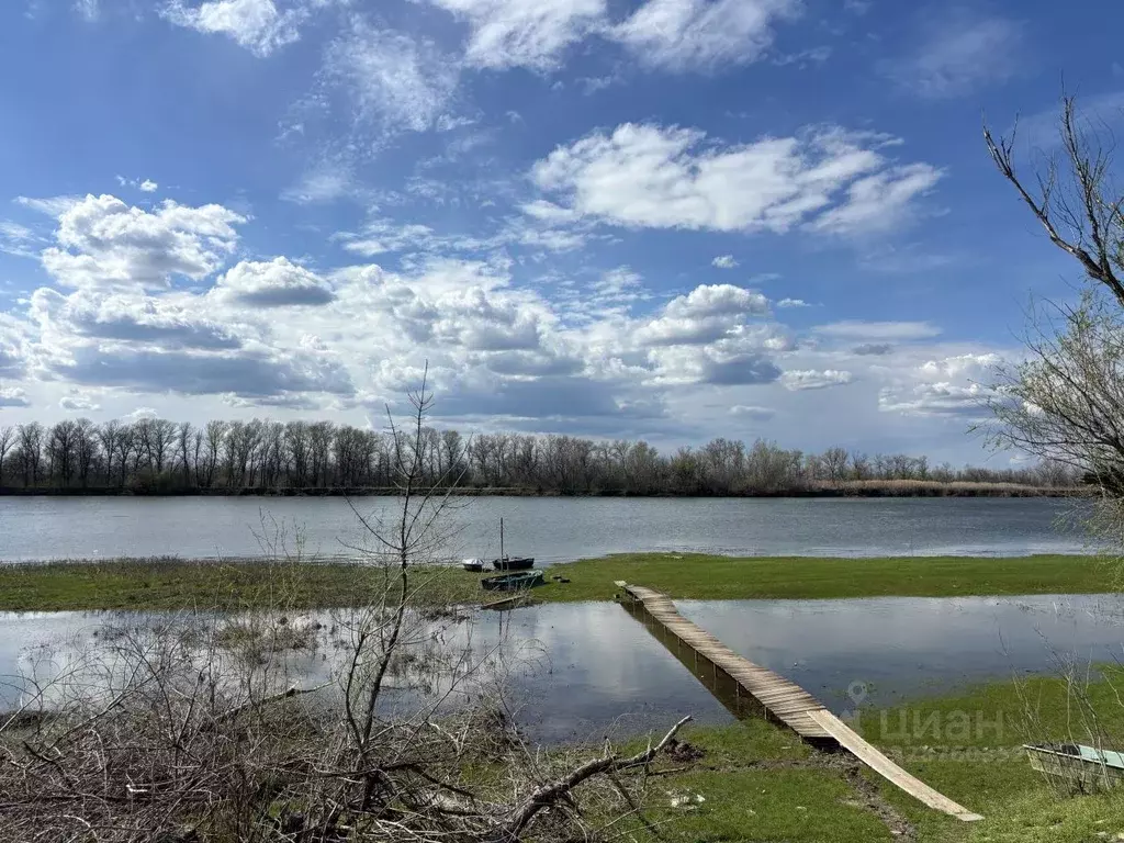Дом в Астраханская область, Красноярский муниципальный округ, Тюльпан ... - Фото 1