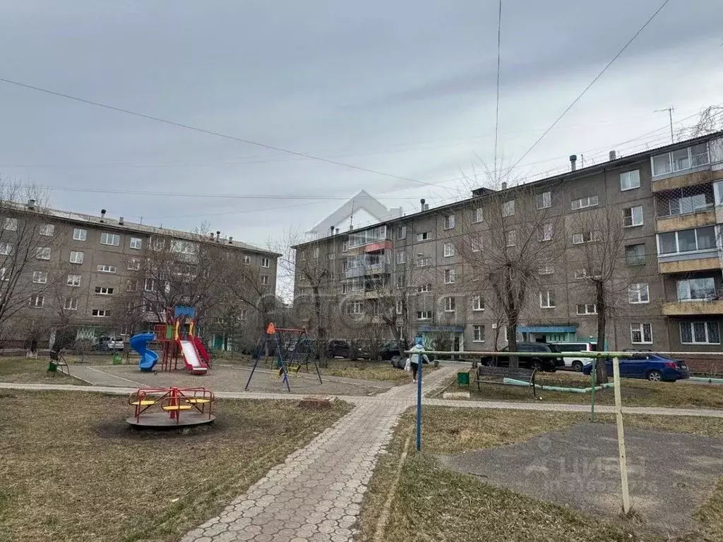 3-к кв. Красноярский край, Красноярск ул. Щорса, 61 (67.8 м) - Фото 0