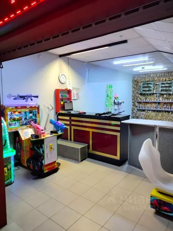 Помещение свободного назначения в Ростовская область, Таганрог пл. ... - Фото 1