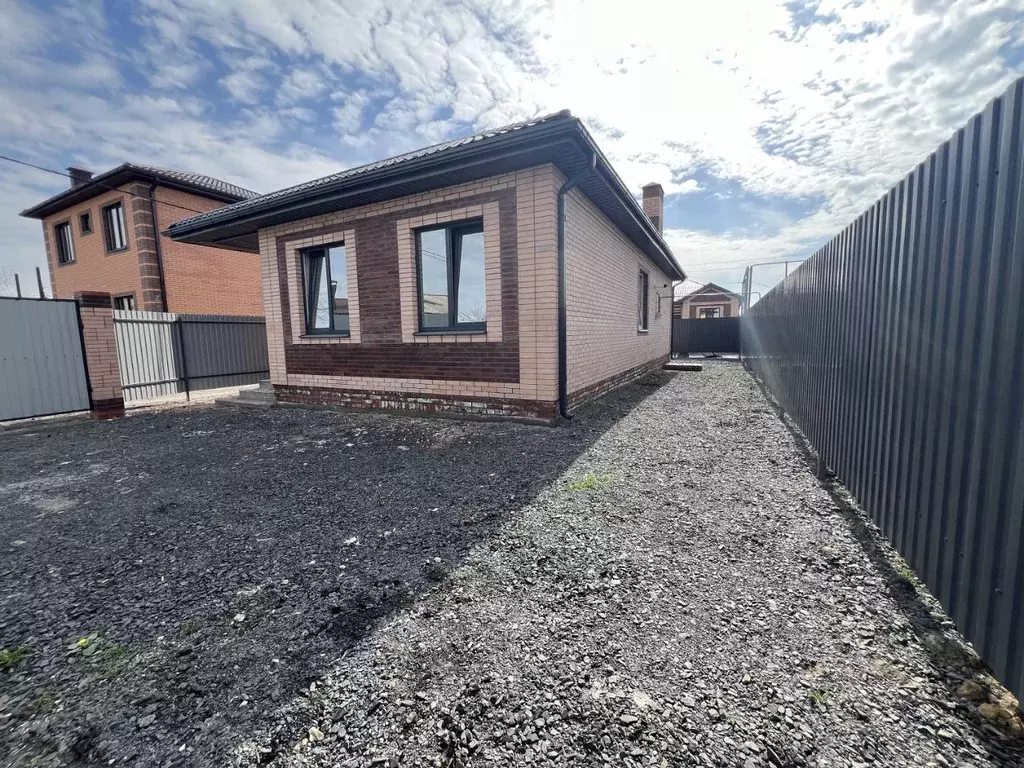 Дом в Ростовская область, Батайск Минская ул. (90 м) - Фото 1