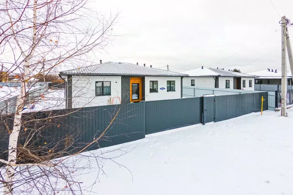 Дом в Свердловская область, Сысертский городской округ, пос. Большой ... - Фото 0