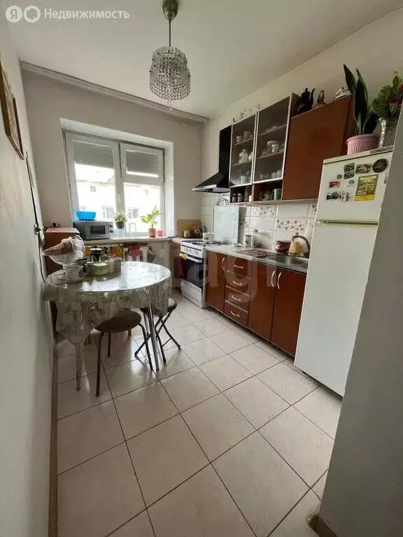 3-комнатная квартира: Якутск, улица Кирова, 21/3 (65.8 м) - Фото 0