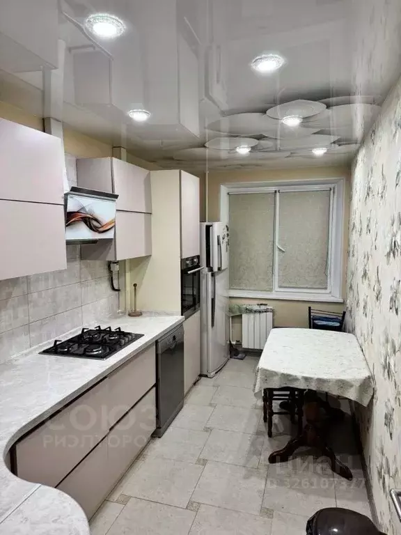 3-к кв. Волгоградская область, Волгоград ул. 8-й Воздушной Армии, 35 ... - Фото 2