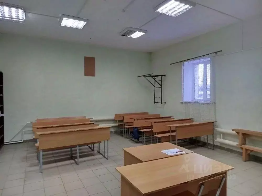 Помещение свободного назначения в Башкортостан, Бирск ул. Мира, 116 ... - Фото 1