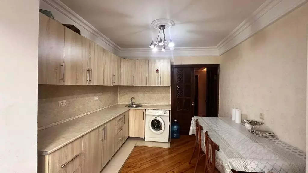 3-к кв. Дагестан, Махачкала ул. Буганова, 35 (65.0 м) - Фото 0