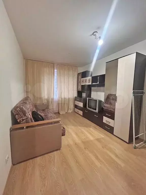 1-к. квартира, 35 м, 4/17 эт. - Фото 0