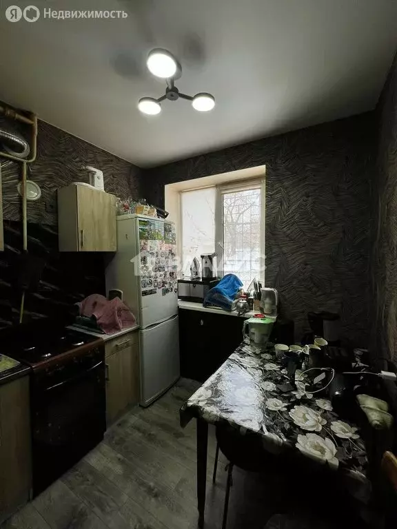 3-комнатная квартира: Волгоград, улица Таращанцев, 4 (41 м) - Фото 2