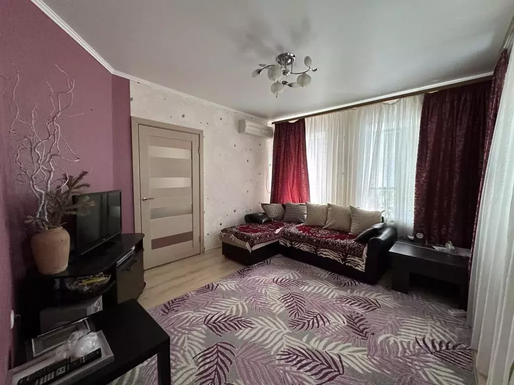 Дом в Краснодарский край, Армавир ул. Луначарского, 73 (50 м) - Фото 1