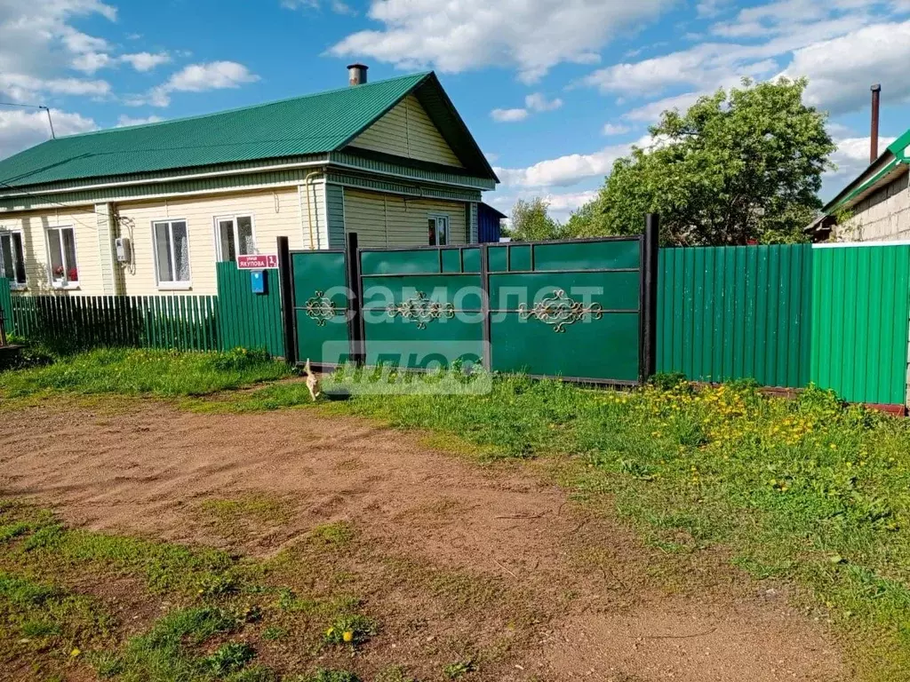 Дом в Башкортостан, Кушнаренковский сельсовет, с. Кушнаренково ул. ... - Фото 0
