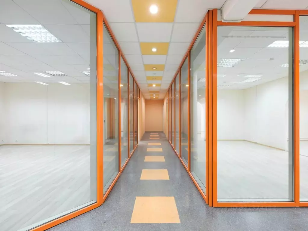 Офис в Ленинградская область, Мурино Всеволожский район, Лесная ул., 3 ... - Фото 1