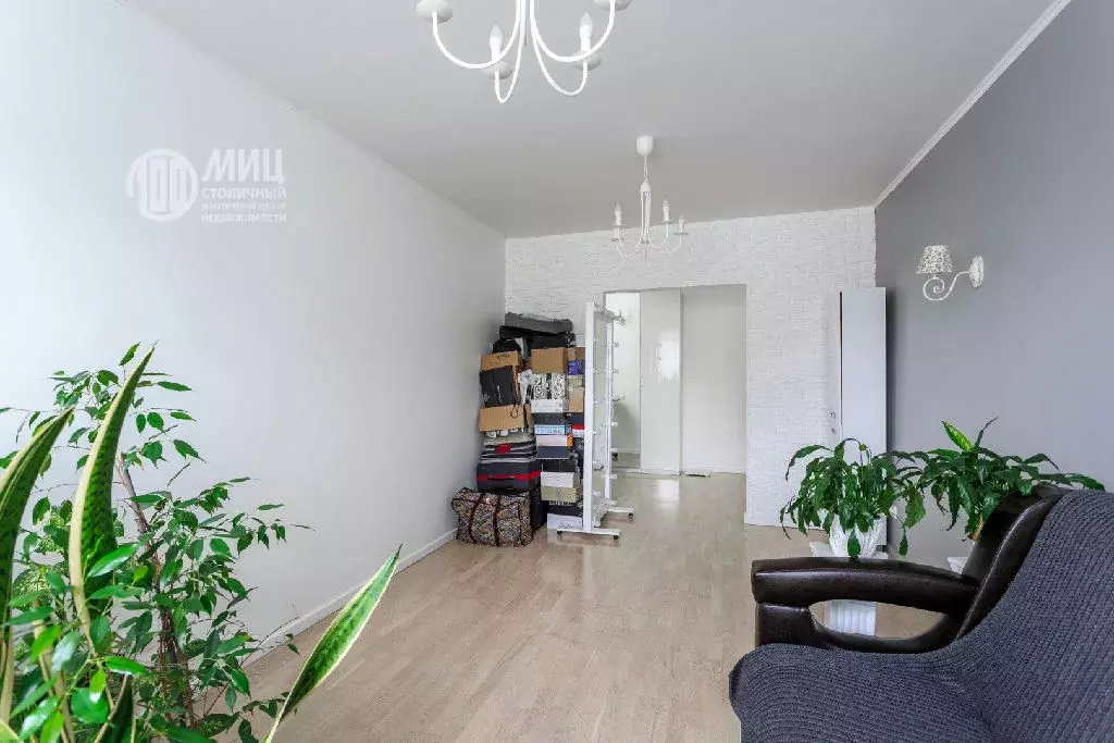 Продается 3-комнатная квартира - Фото 1