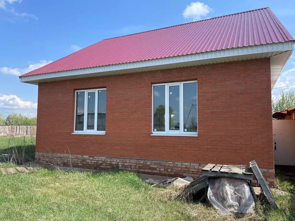 Дом в Самарская область, Кинельский район, Георгиевка с/пос, пос. ... - Фото 1