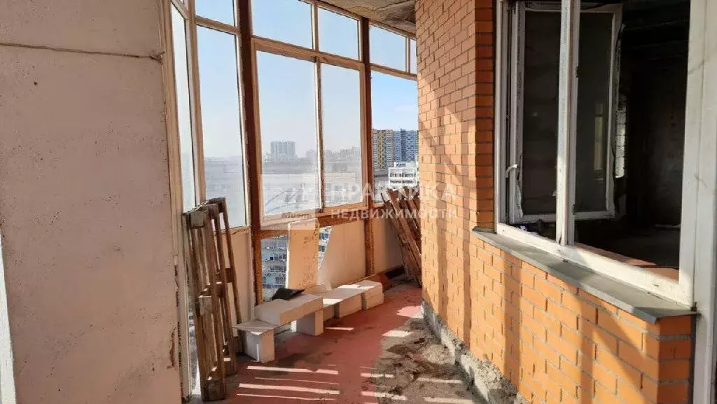 Продается 3-комнатная квартира - Фото 2