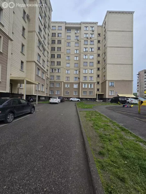 7-комнатная квартира: Нальчик, район Предгорный, Московская улица, 3А ... - Фото 0