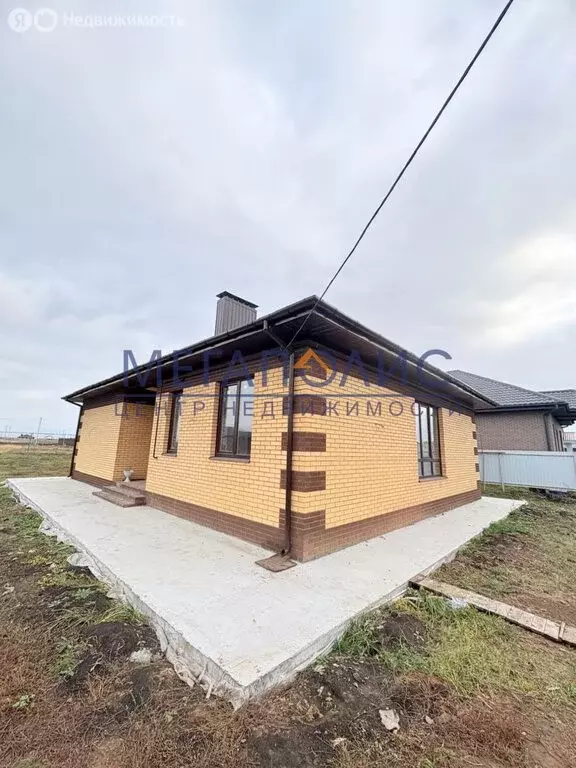 Дом в Балаковский район, Натальинское муниципальное образование, село ... - Фото 1