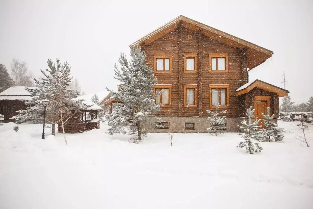 Дом в Калужская область, Тарусский район, с. Волковское  (267 м) - Фото 2