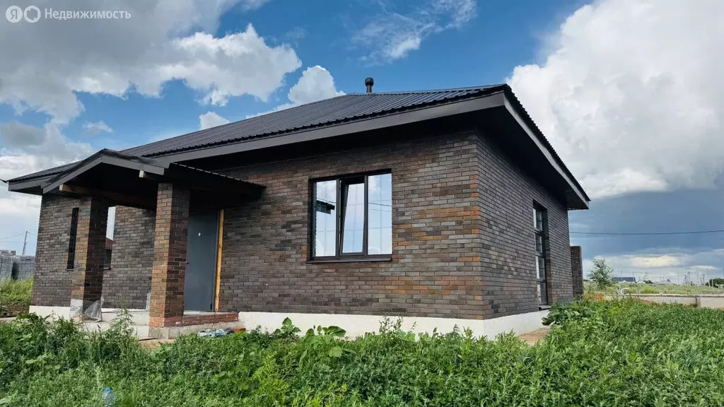 Дом в Оренбургский район, посёлок Соловьёвка, Красивая улица (110 м) - Фото 1