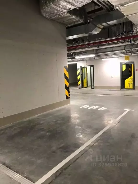 Гараж в Санкт-Петербург Новолитовская ул., 10 (15 м) - Фото 1