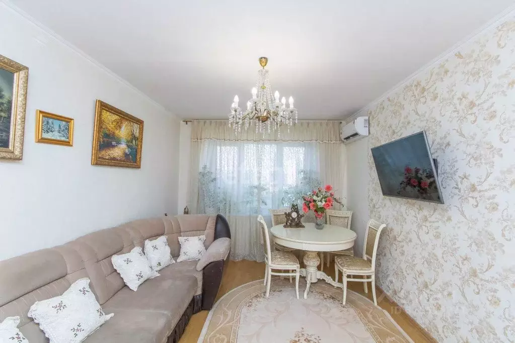 3-к кв. Тюменская область, Тюмень ул. Домостроителей, 12А (66.3 м) - Фото 1