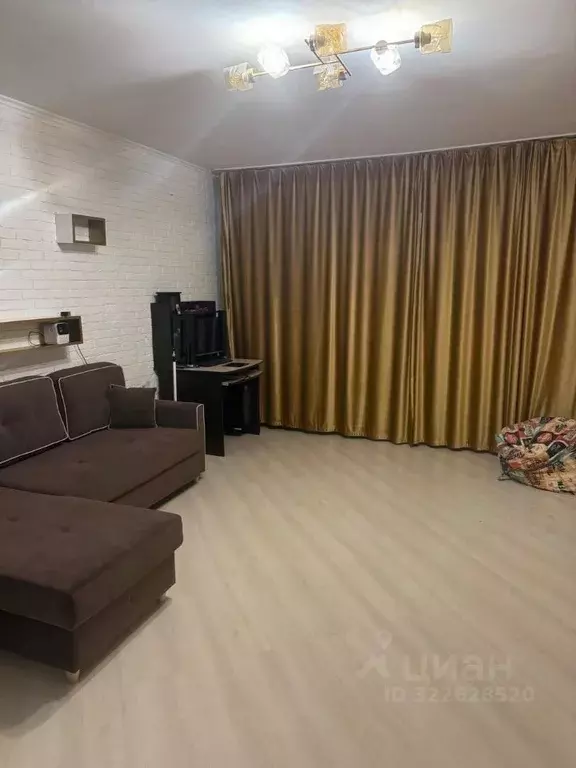 2-к кв. Саха (Якутия), Якутск ул. Чехова, 35 (103.0 м) - Фото 2