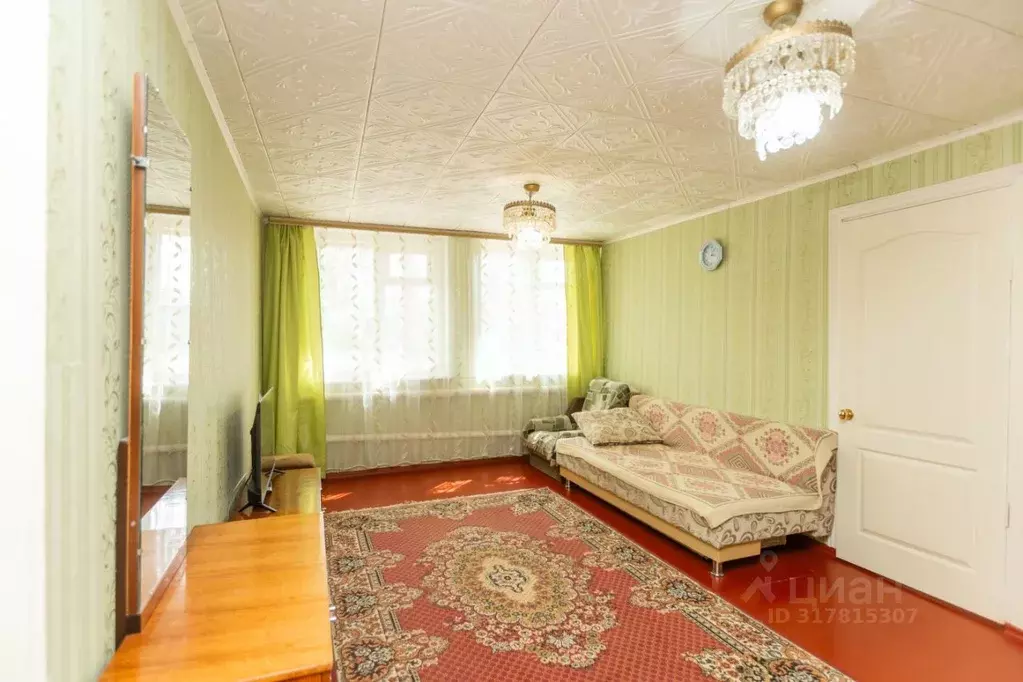 3-к кв. Оренбургская область, Оренбург ул. Коммуны, 186 (63.1 м) - Фото 0