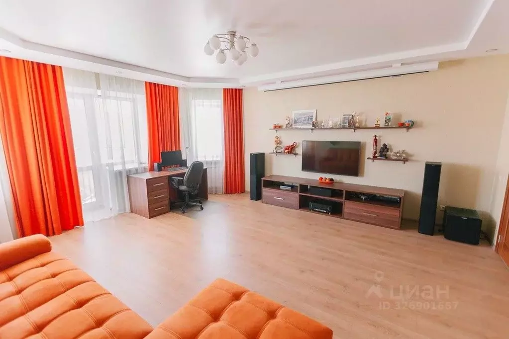 2-к кв. Свердловская область, Екатеринбург ул. Циолковского, 34 (72.1 ... - Фото 2