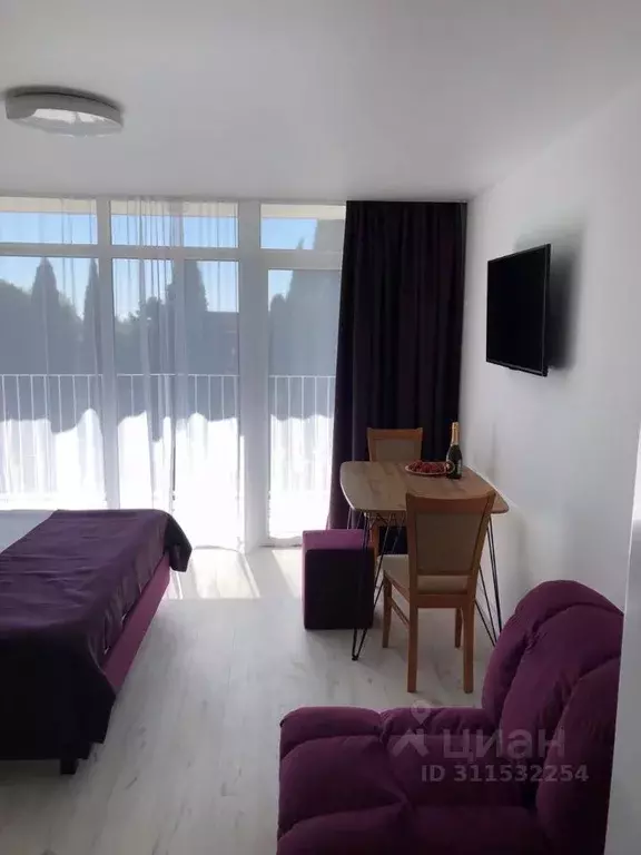 Дом в Крым, Алупка ул. Фрунзе, 19А (500 м) - Фото 0