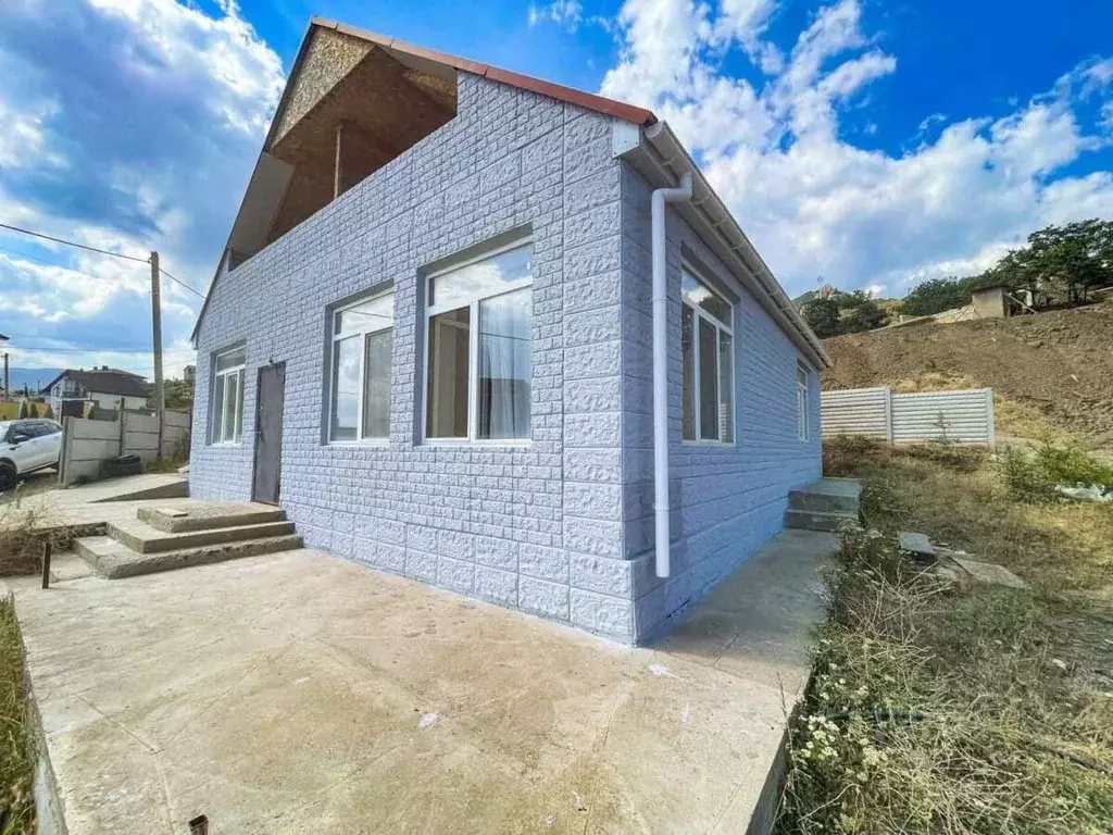 Дом в Крым, Алушта муниципальный округ, с. Лучистое ул. Ай-Серез (165 ... - Фото 2