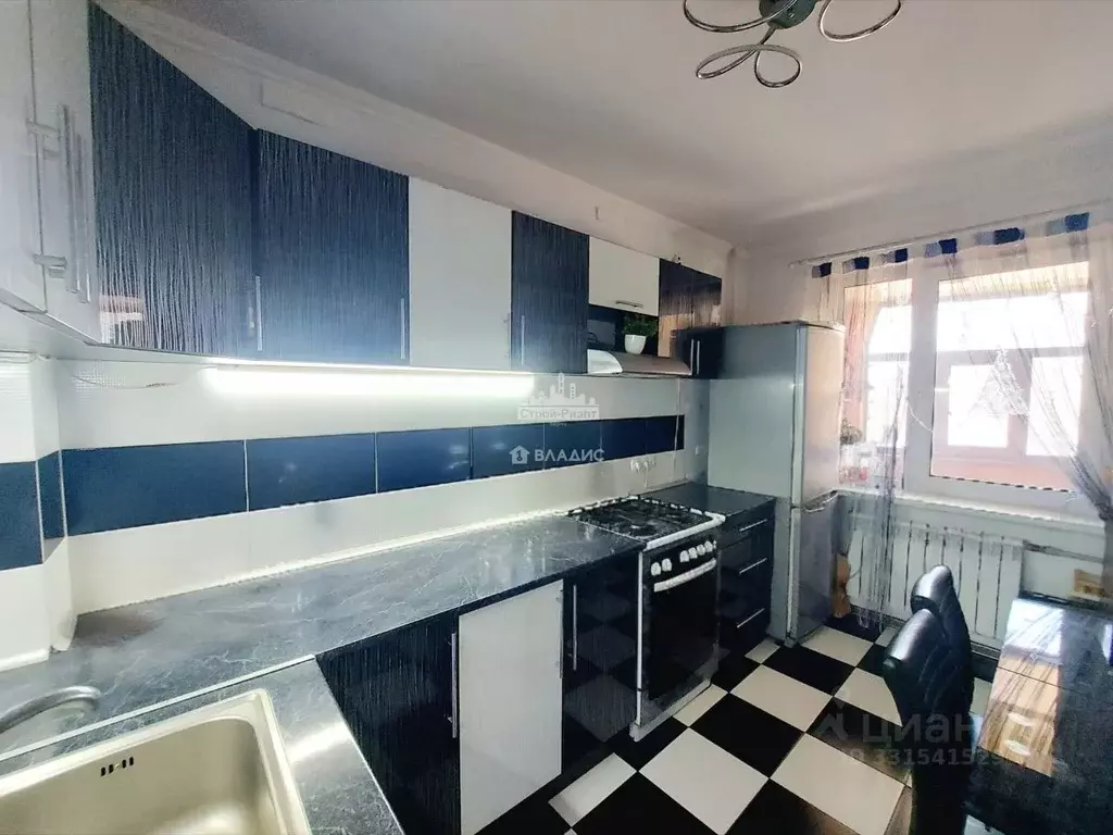 3-к кв. Крым, Керчь ул. Ворошилова, 27к1 (67.9 м) - Фото 1