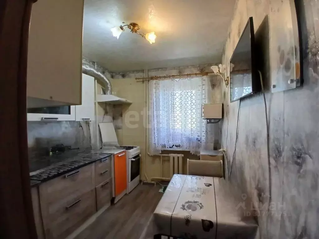 4-к кв. Ленинградская область, Волхов ул. Вали Голубевой, 15/32 (74.9 ... - Фото 0