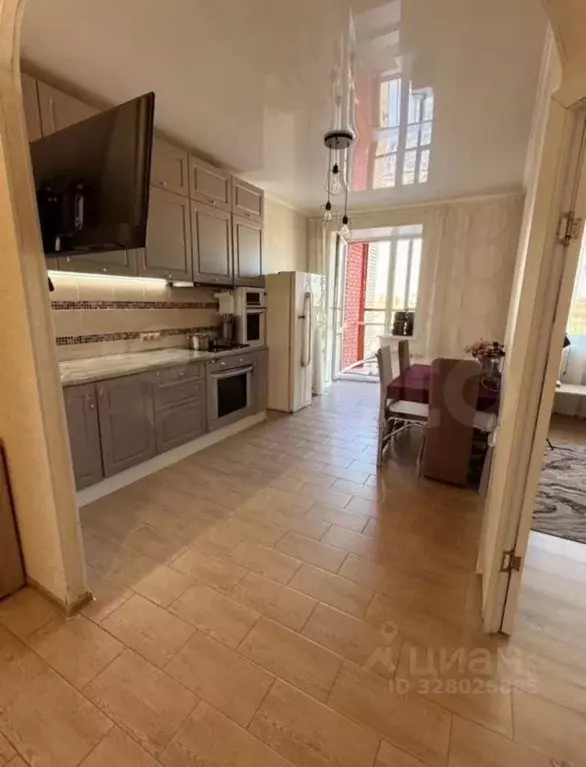 2-к кв. Омская область, Омск просп. Комарова, 11 (62.0 м) - Фото 2