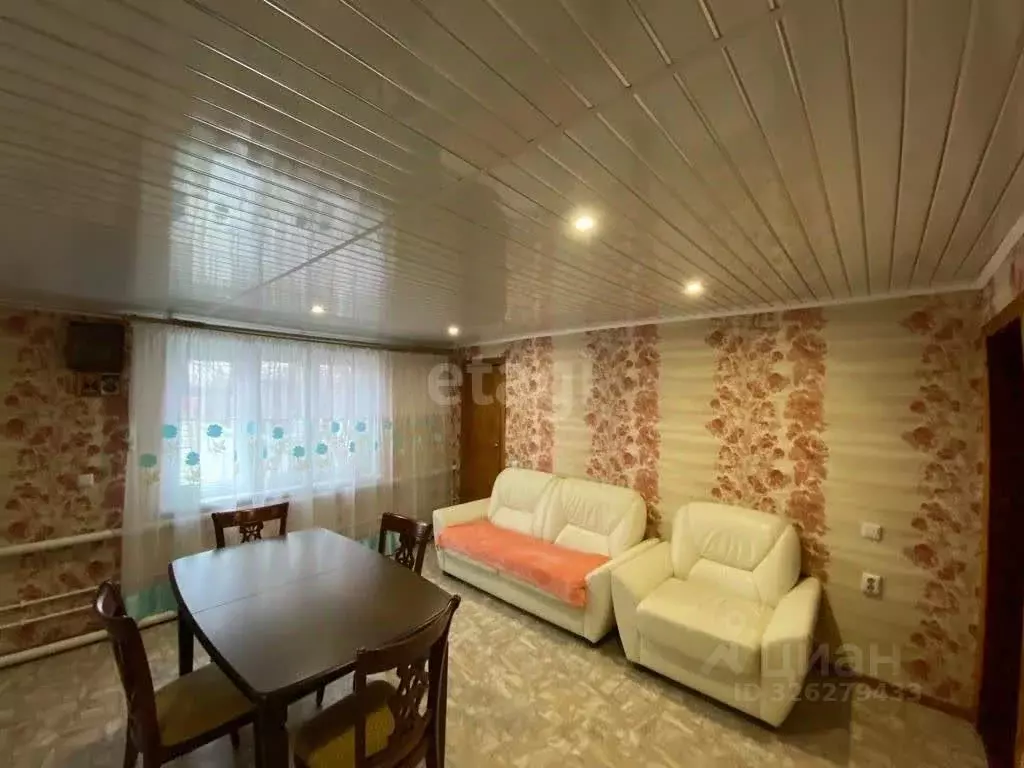 Дом в Саратовская область, Энгельс ул. Республики, 121 (100 м) - Фото 2