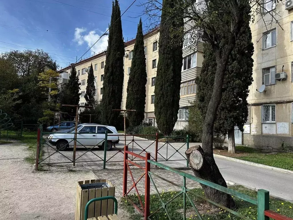 2-к кв. Севастополь пл. 50-летия СССР, 5/3 (52.8 м) - Фото 1