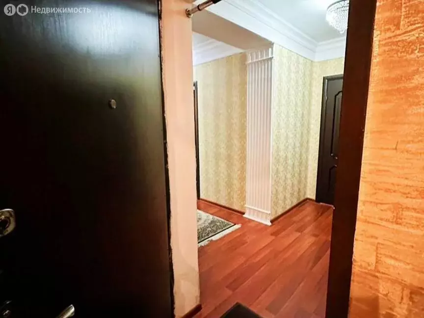 2-комнатная квартира: Махачкала, улица Гаджи Алибегова, 78 (79 м) - Фото 1