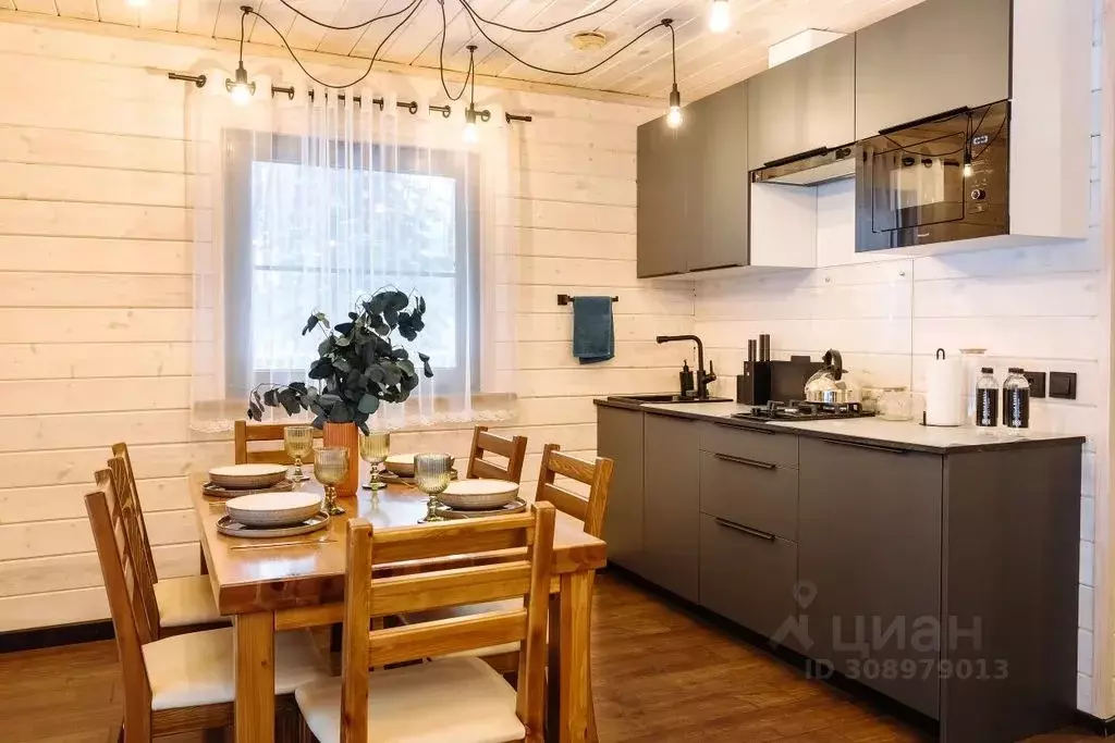 Дом в Карелия, Суоярвский муниципальный округ, с. Вешкелица  (100 м) - Фото 1